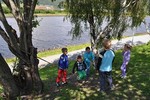 Før Bråttåbjønn var det familiedag med vilter leik i Hermetikken.